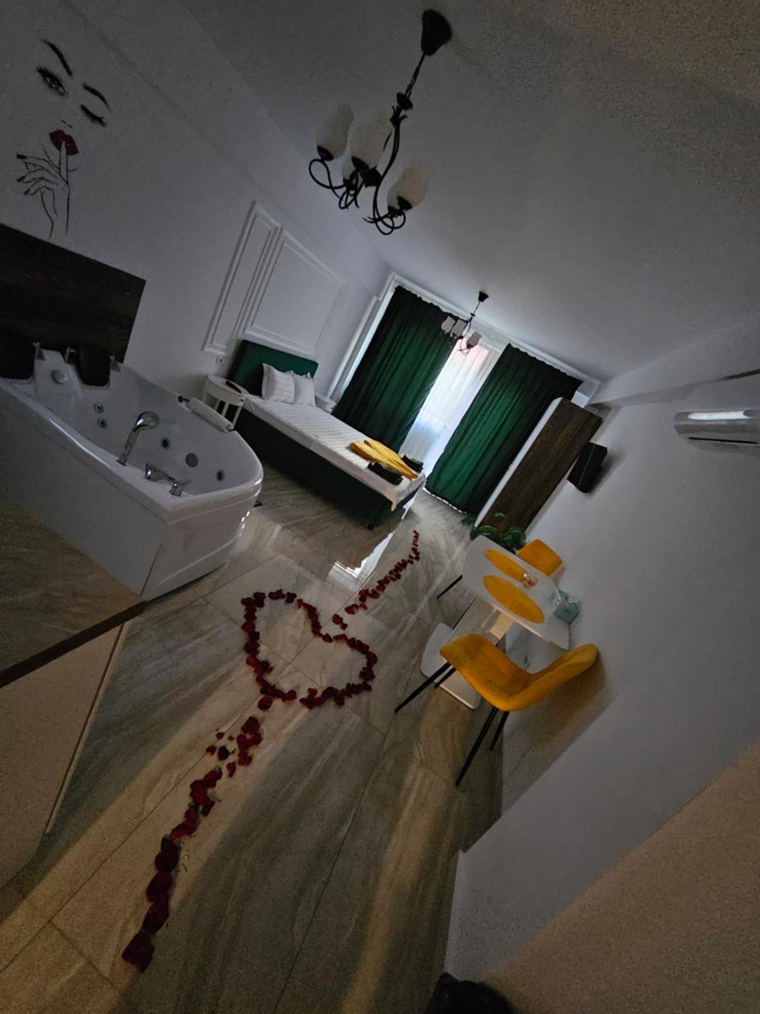 Didi Apartament Крайова Экстерьер фото